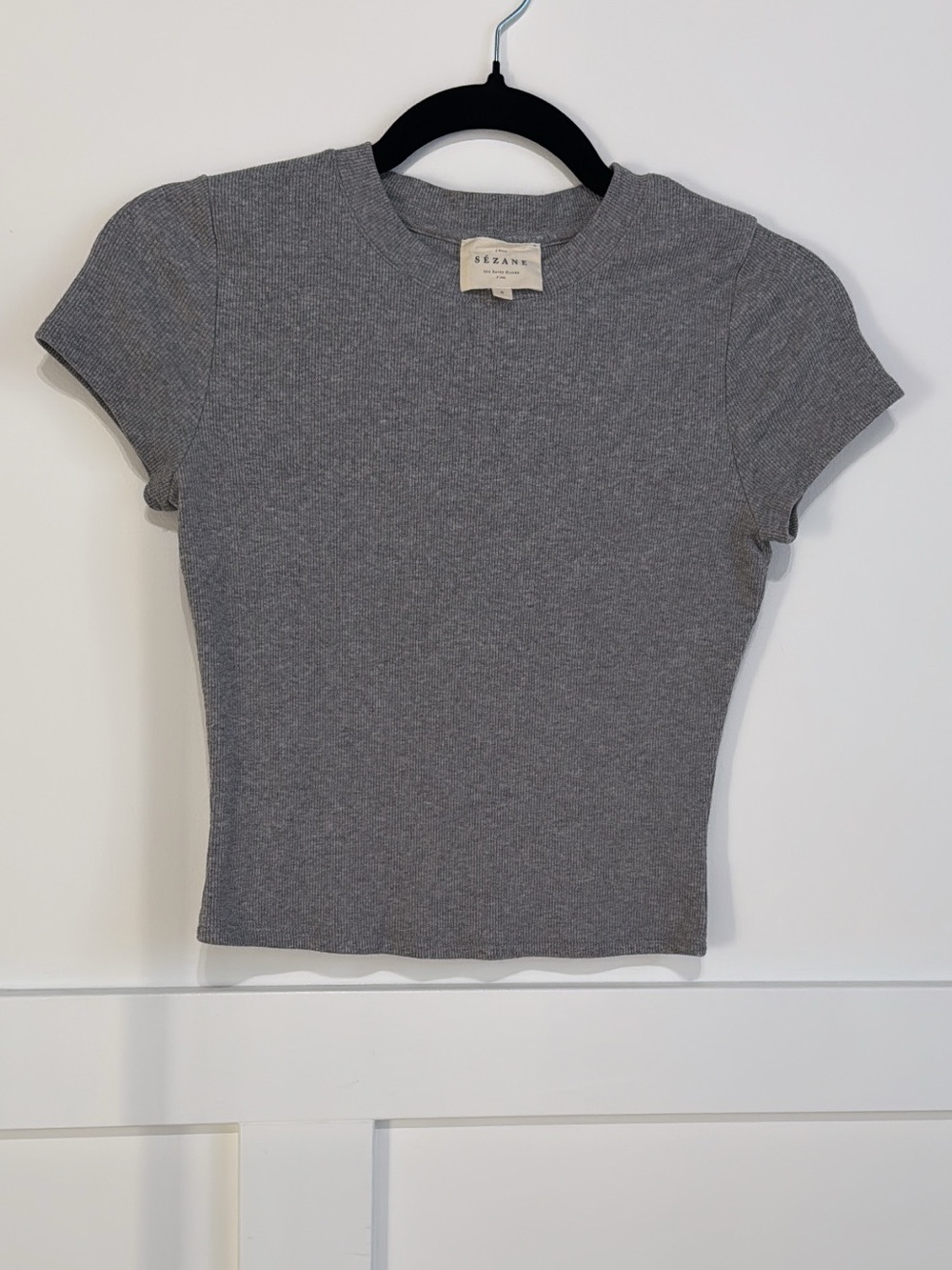 Sezane Camil Ribbed Tee in gray organic cotton